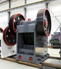 Crusher machine in cement grinding plant